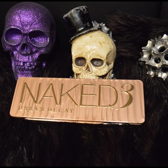 NWT urban decay smokey 3 palette - Picture 2 of 4